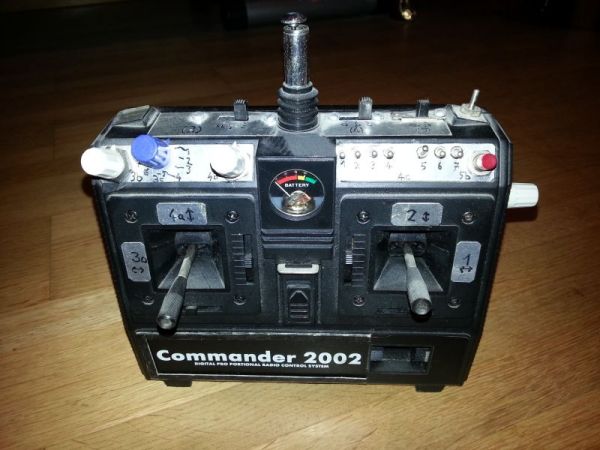 Commander 2002